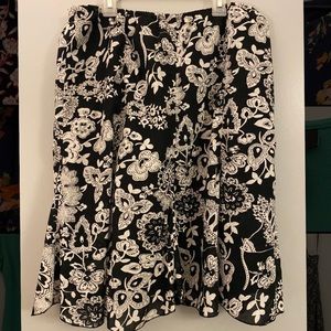 Black/White Floral Skirt